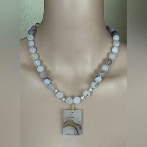 22 inch Matte Flower Agate bead necklace NWOT